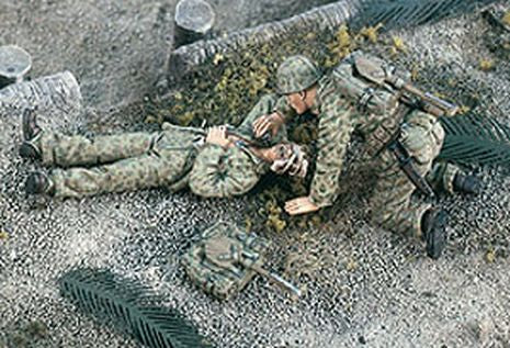 MARINE BLESSE            1/35