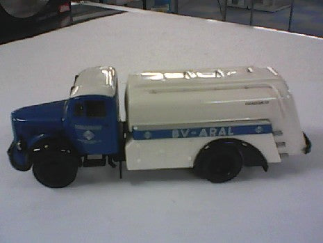 MERCEDES BENZ L3500 TANKWAGEN ARAL 1/43