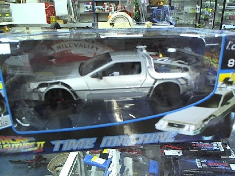 BACK TO THE FUTURE II FLYING 1/24 - Miniature Iconique de la Culture Pop
