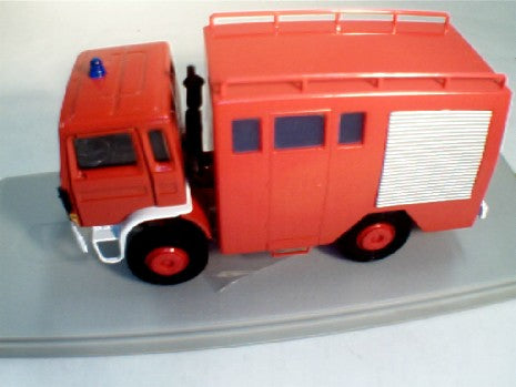 Modèle réduit RENAULT SAVIEM POMPIER 1/43 - Réplique détaillée pour passionnés