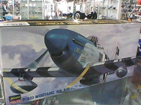 P-51D MUSTANG 8TH AIR FORCE  1/72