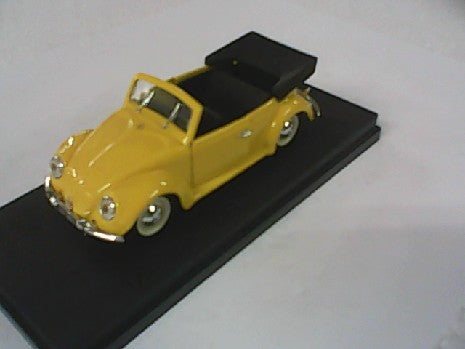 VW KAFER CABRIOLET JAUNE 1/43 - Miniature de Collection
