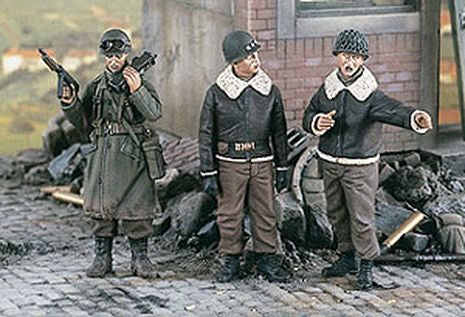 GENERAL PATTON + EQUIPE  1/35