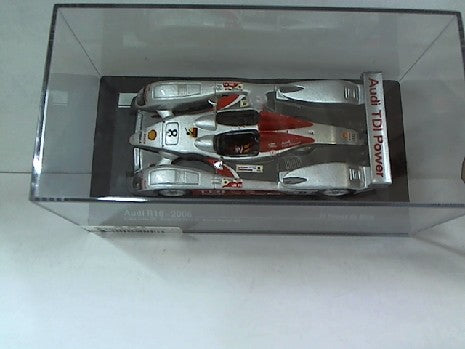 AUDI R10 2006 - Modèle Miniature de Course IXO