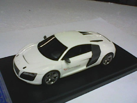 AUDI E-PERFORMANCE CONCEPT LIMIT╔E A 99 PIECES 1/43