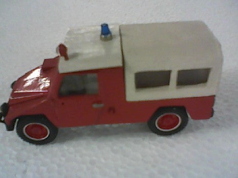 Maquette de véhicule de pompier DDGE WC 56 - MVI