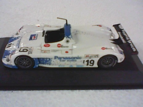 BMW V12 LM 1999 Miniature 1/43 - Modèle de Collection