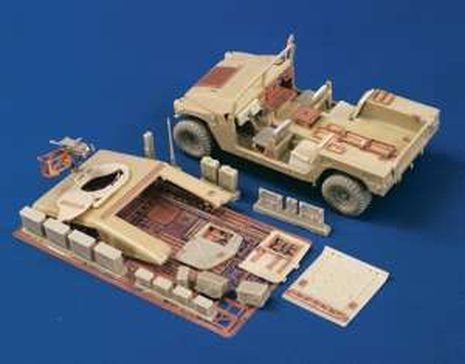 KIT HUMMER PORTE ARMES   1/35