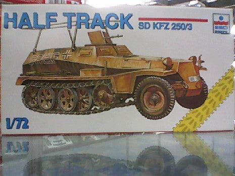 SD KFZ 250/3  HALF TRACK  1/72