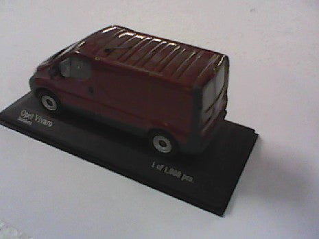 Miniature OPEL VIVARO ROUGE 1/43 - Modèle Réaliste