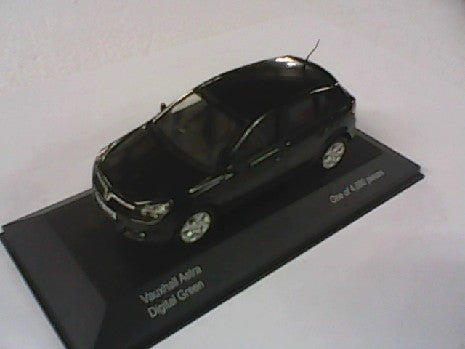 OPEL ASTRA NOIR VERT