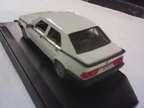 ALFA ROMEO 75 1800  IE BLANC   1/43