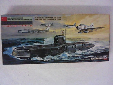 USSR MISSILE SUBMARINE CRUISE MISSILE SUB,NUCLEAR -POWERED 1/700