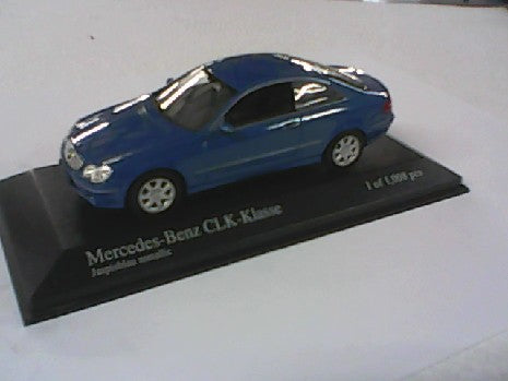 Miniature Mercedes CLK Coupe Bleu 1/43 - Minichamps