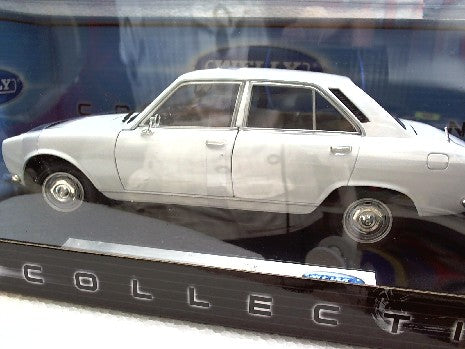 PEUGEOT 504 1/18 BLANCHE