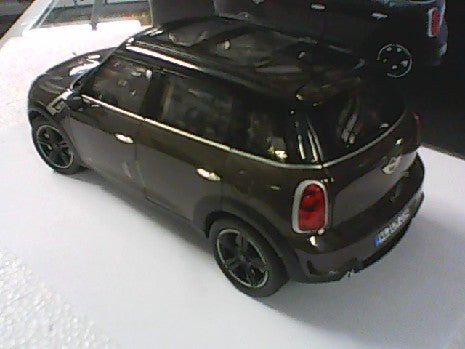 MINI Cooper S Countryman 2010 - Modèle miniature de qualité supérieure en café clair avec toit noir