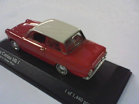 Miniature Ford Cortina MKI 1962 Rouge 1/43 - Minichamps