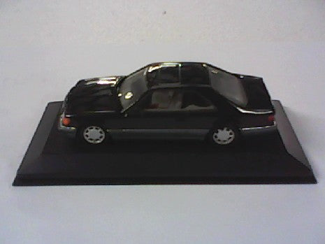 Miniature Mercedes E 2P - Bleu Noir 1/43 par Minichamps