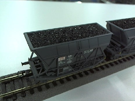2 WAGONS TR╔MIES EF30 STEMI SNCF EPOQUE IV HO