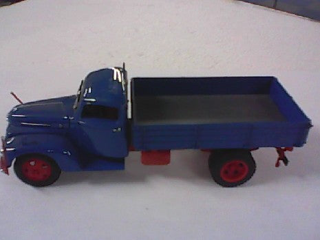 FORD FK 3500 KIPPER BLEU/ROUGE 1/43