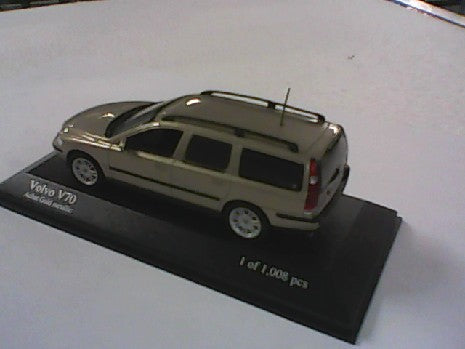 VOLVO V70 2000 GOLD METALLIC 1/43