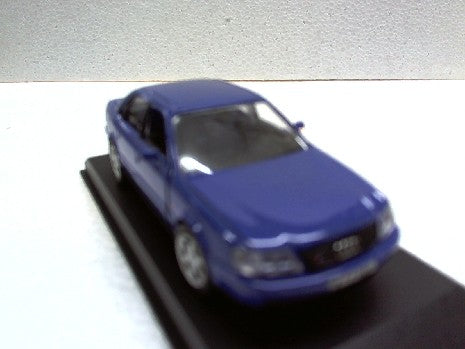AUDI S6 PLUS BLEUE 1/43