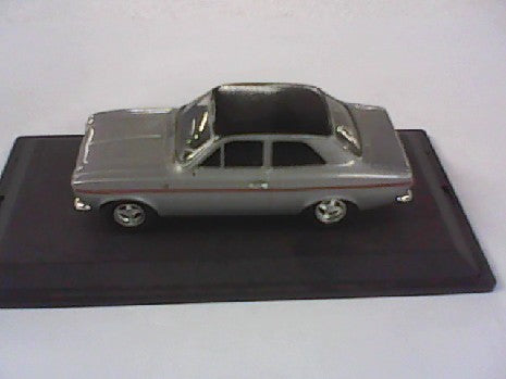 ESCORT RS 2000 ARGENT/NOIR 1/43