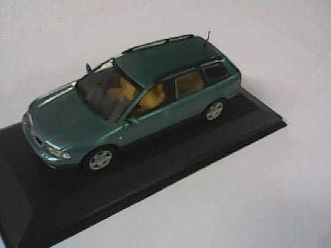 AUDI A4 AVANT 1999 BLEUE 1/43