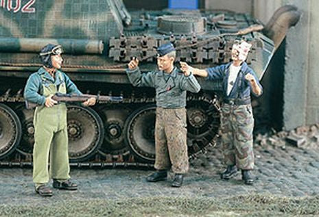 PAS GLORIEUX (3 FIG)     1/35