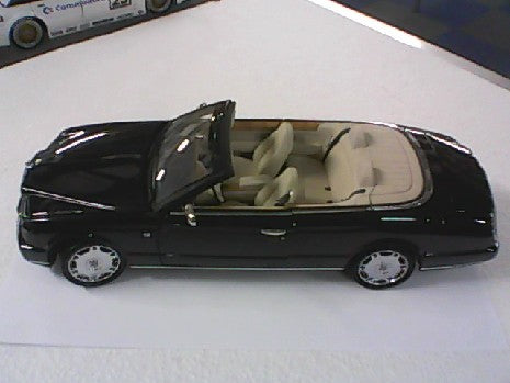 BENTLEY AZURE NOIR 2006 1/18