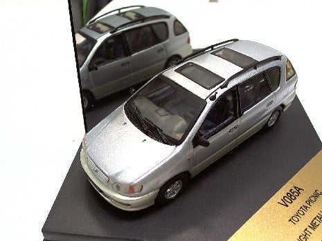 TOYOTA PICNIC GRIS METAL