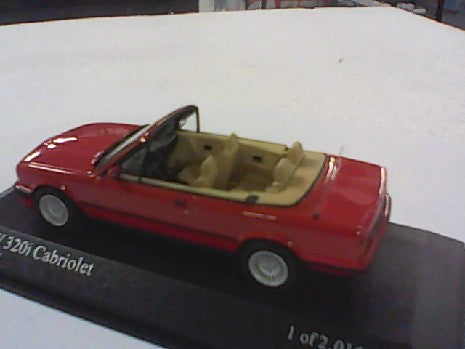 BMW SERIE 3 CABRIOLET 1/43 RED