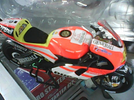 DUCATI DESMO.ROSSI 1/12 ROUGE JAUNE