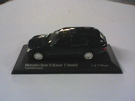 Modèle réduit Mercedes E-Klasse T-Modell 1/43 - Minichamps