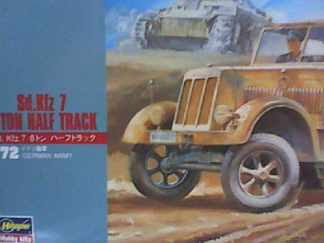 SD.KFZ 7 8 TON HALF TRACK 1/72