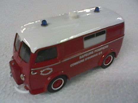 PEUGEOT D3A AMBULANCE (71)
