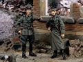 OFFICIER DONNANT ORDRE   1/35