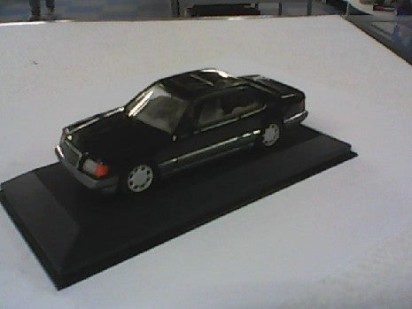 Miniature Mercedes E 2P - Bleu Noir 1/43 par Minichamps