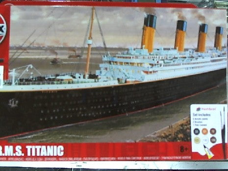 RMS TITANIC LARGE STARTER SET 1/1000