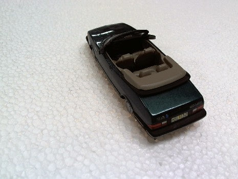 SAAB 900 Cabriolet Miniature 1/43 en Vert