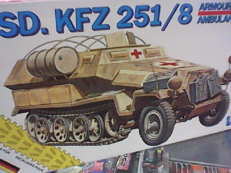 SD KFZ 251/8  1/72