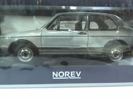 VOLKSWAGEN GOLF GTI 1976 - SILVER 1/18 Miniature