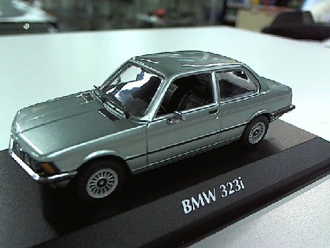 BMW 323I BLEU  MET CLAIR 1/43