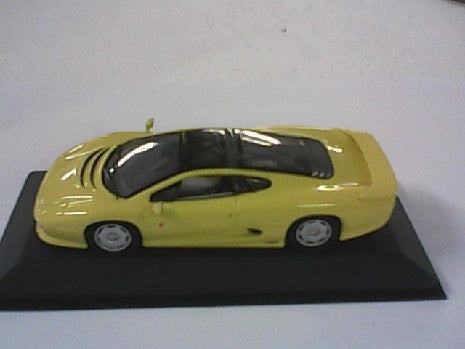 JAGUAR XJ 220 JAUNE 1/43