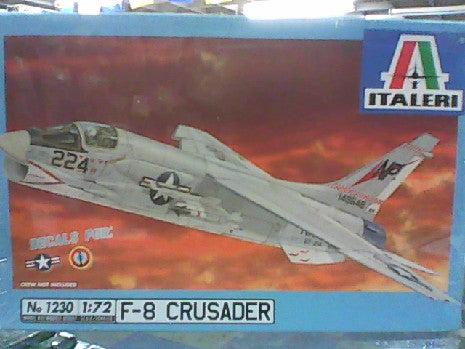F8 CRUSADER 1/72
