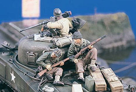 VOLTIGEURS US SUR CHARx2 1/35