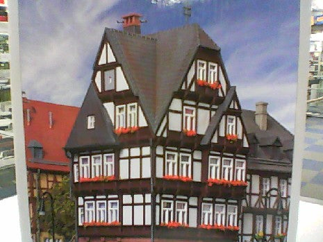 MAISON └ COLOMBAGE AVEC BOUTIQUE HO