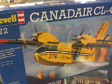 Canadair BOMBADIER CL-415 1:72