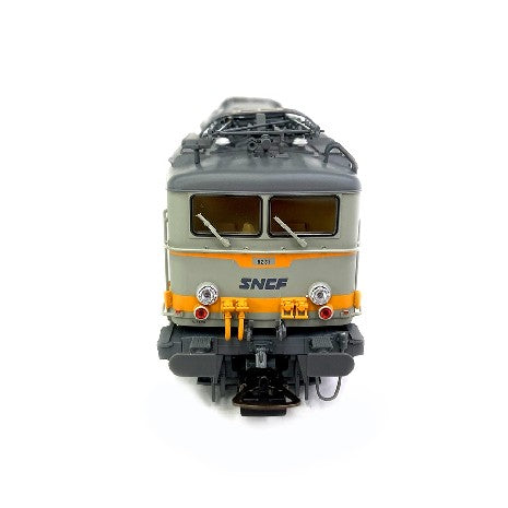 LOCO ELECTRIQUE BB 8100 SNCF IV HO