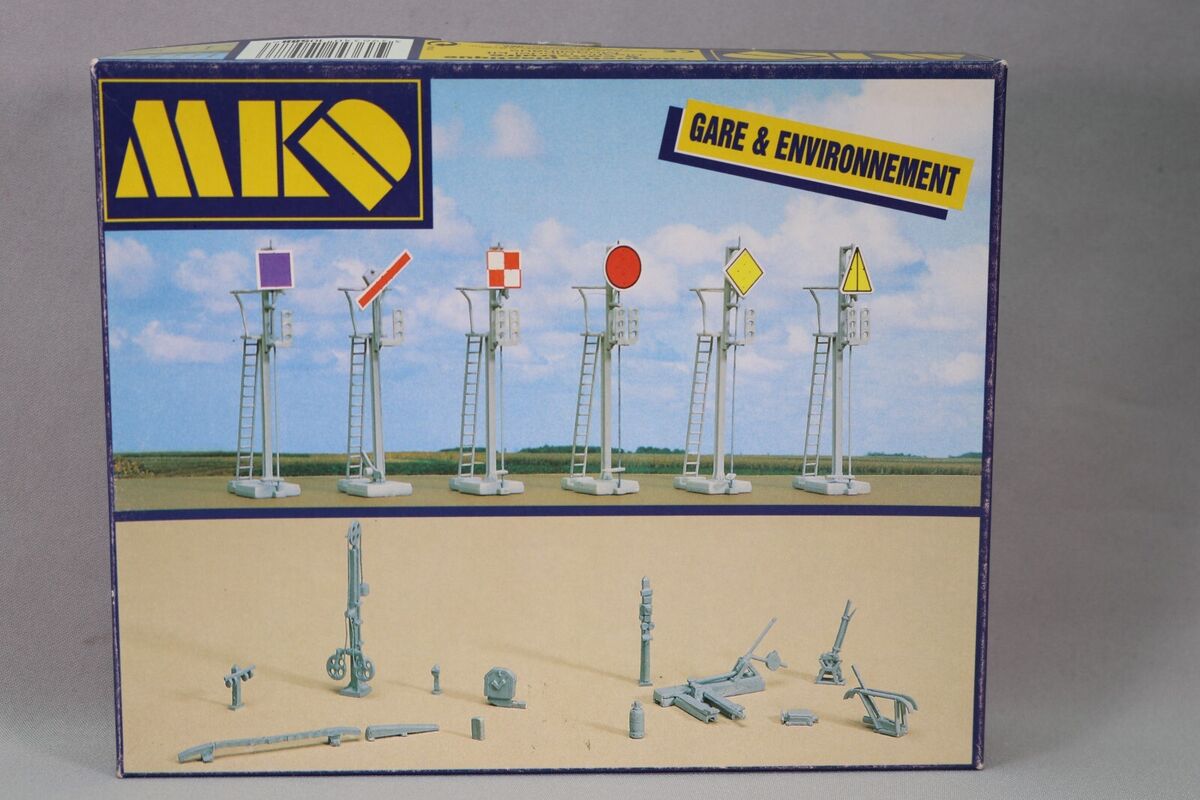 SIGNAUX ET ACCESSOIRES